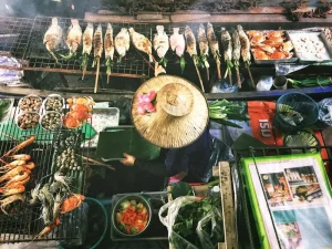 Beyond Pad Thai: A Traveler’s Guide to Authentic Thai Dining Etiquette