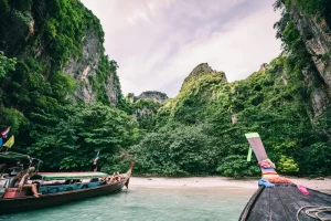 Beyond ‘Sawasdee’: Crucial Thai Phrases for Every Traveler