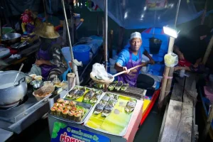 Decoding Tom Yum: How to Order and Enjoy Thailand’s Famous Hot and Sour Soup