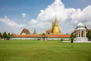 Respecting Thai Culture: A Traveler’s Guide to Local Customs