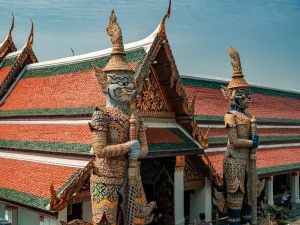 Thai Etiquette for Tourists: A Comprehensive Guide to Cultural Norms