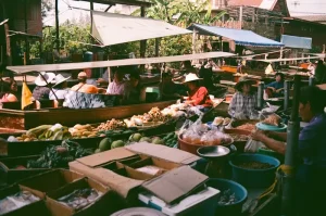 The Ultimate Khao Soi Hunt: Best Bowls and Hidden Gems in Northern Thailand