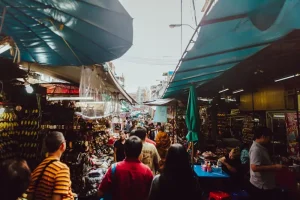 15 Must-Visit Markets in Bangkok for Every Traveler