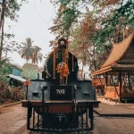 Riding a Songthaew in Chiang Mai &amp; Phuket: Local Tips